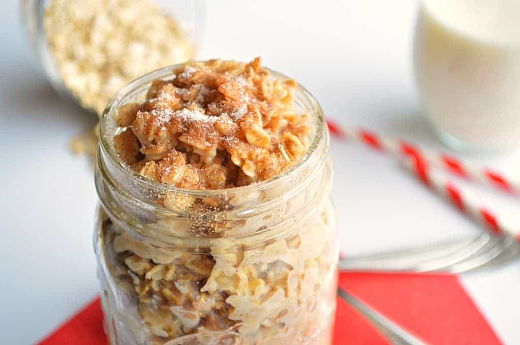 This comforting, snickerdoodle flavored oatmeal is perfect to warm you up in the mornings. 