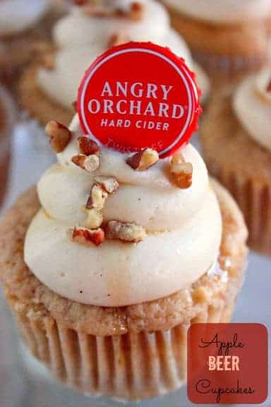 20+ Must Make Fall Cupcake Recipes! All the pumpkin, maple, apple and pecan you can handle!