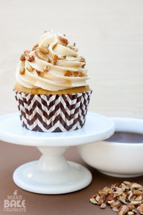 20+ Must Make Fall Cupcake Recipes! All the pumpkin, maple, apple and pecan you can handle!