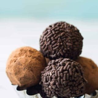 Enjoy the taste of chocolate and bourbon together in these creamy, smooth chocolate bourbon truffles!