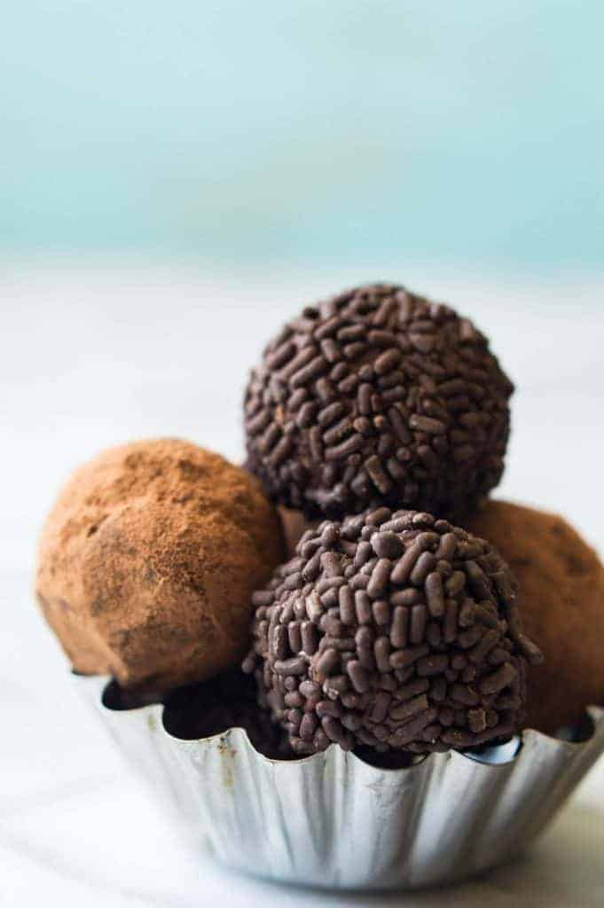 Enjoy the taste of chocolate and bourbon together in these creamy, smooth chocolate bourbon truffles!