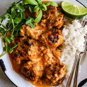 Chicken Curry Meatballs. Curry Spiced ground Chicken meatballs smothered in a creamy curry sauce with a hint of lime and sweetened with honey. This clean eating meal is sure to be a new favorite!