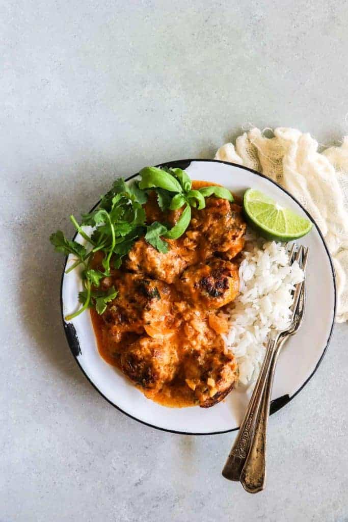 Chicken Curry Meatballs. Curry Spiced ground Chicken meatballs smothered in a creamy curry sauce with a hint of lime and sweetened with honey. This clean eating meal is sure to be a new favorite! 