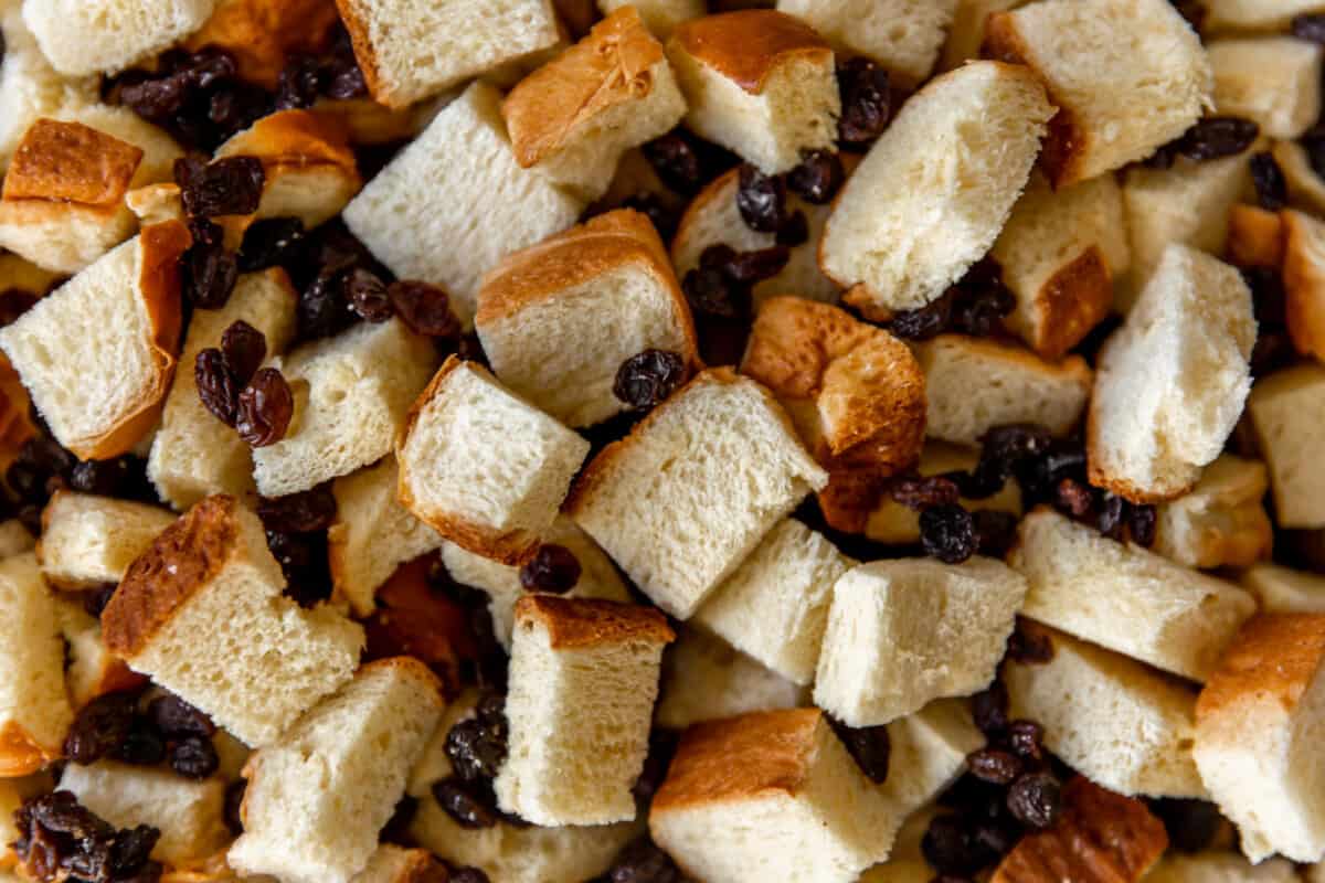 Cubed dried bread with raisins. 