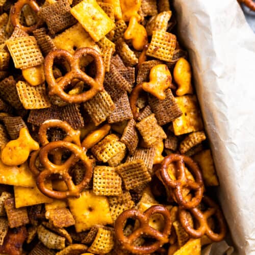 https://houseofyumm.com/wp-content/uploads/2022/12/Texas-Trash-Snack-Mix-9-500x500.jpg