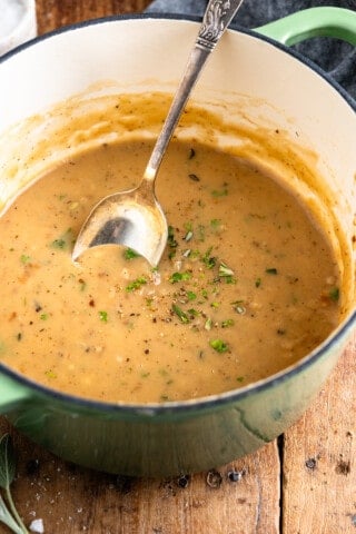 Easy Turkey Gravy Without Drippings House Of Yumm   Easy Turkey Gravy Without Drippings 5 320x480 