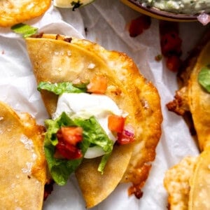 Crispy ground turkey taco topped with sour cream, lettuce, and pico de Gallo.