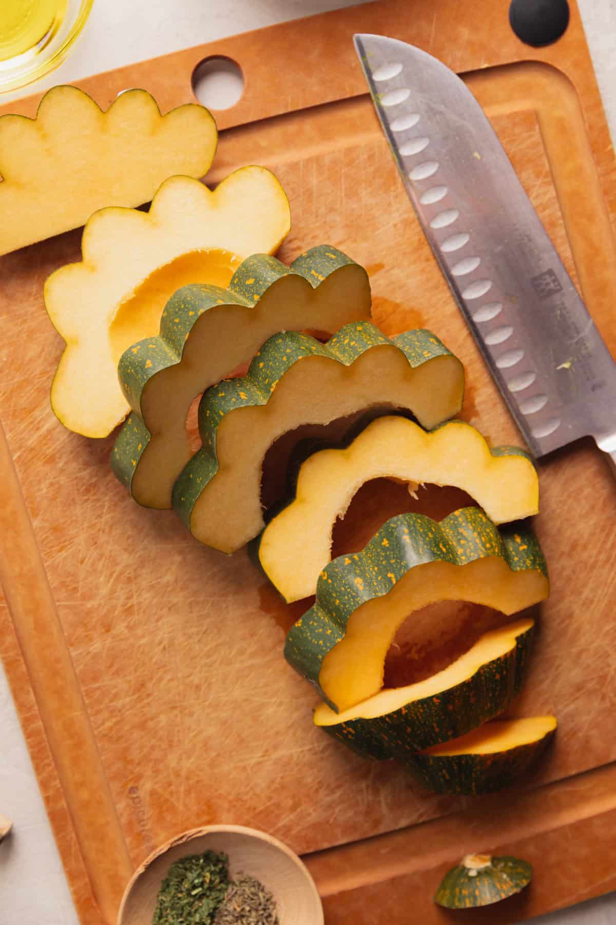 Sliced acorn squash.